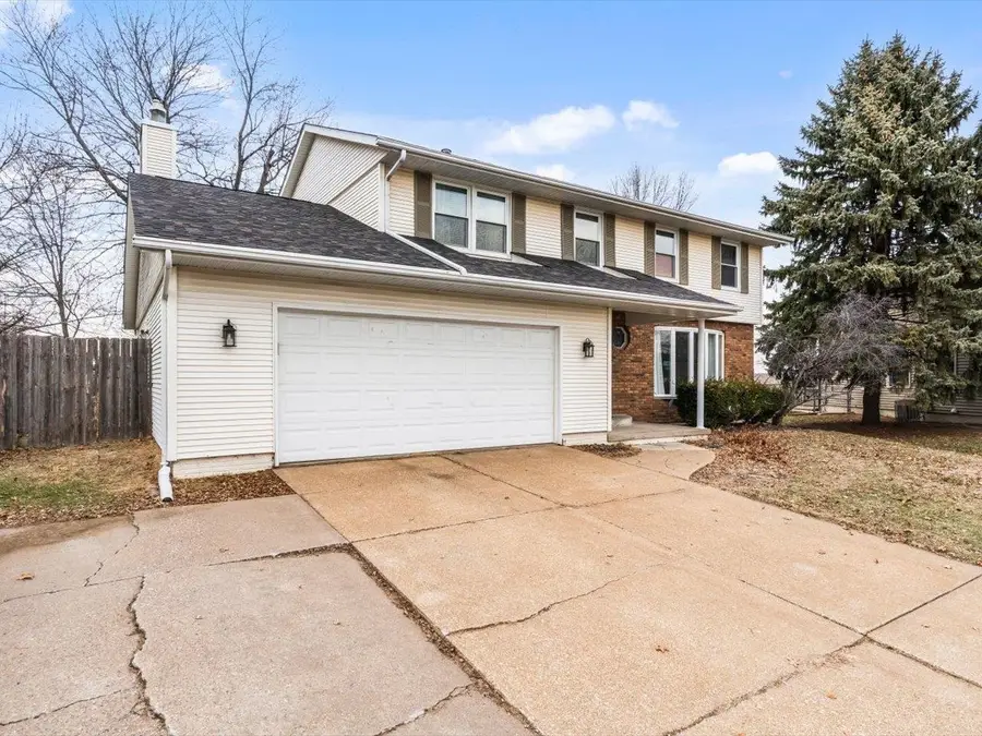 5826 Lillie Avenue, Davenport, IA 52806 - Image #2