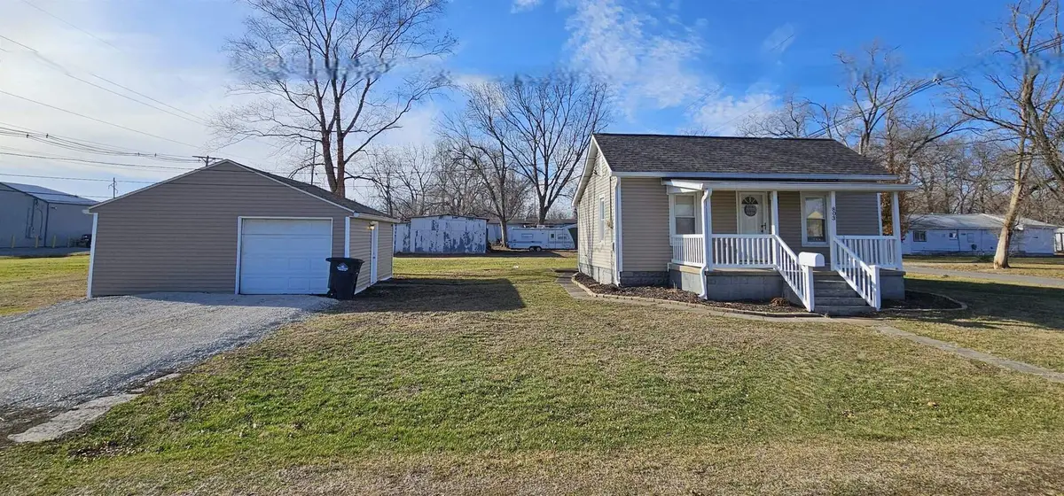 803 S Maple Street, Salem, IL 62881 - #1