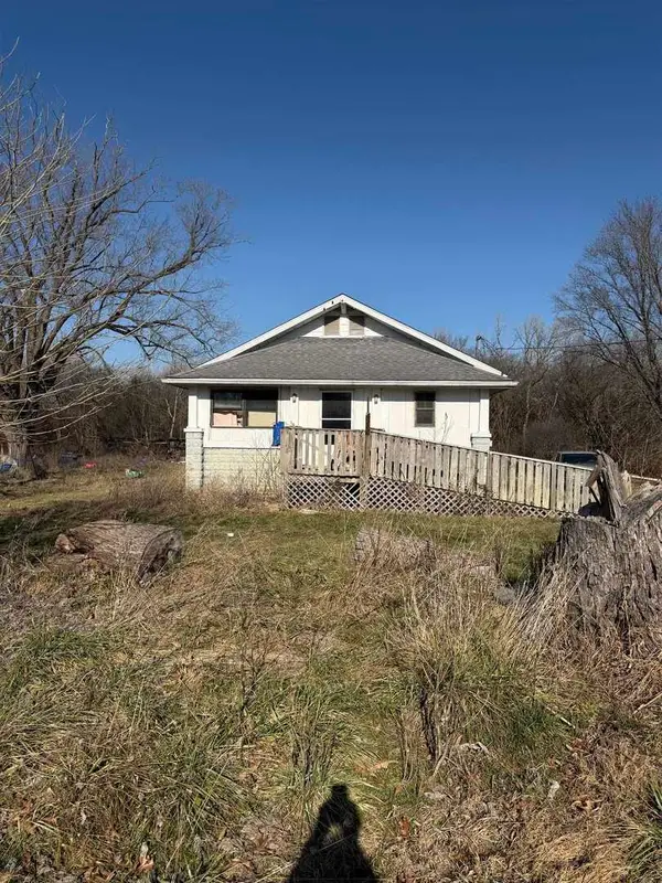 6437 State Route 152 Highway, Duquoin, IL 62832