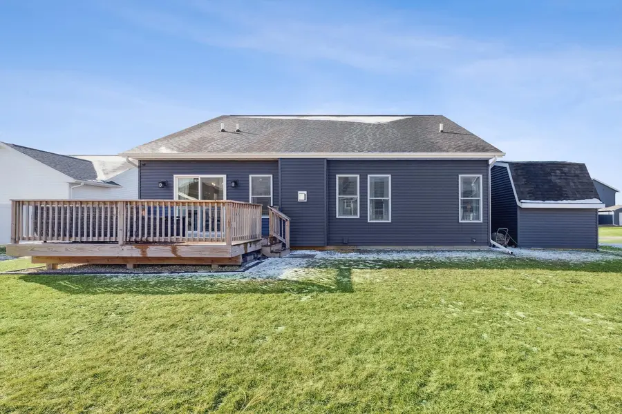 512 W Meadow Lane, Walcott, IA 52773 - #2