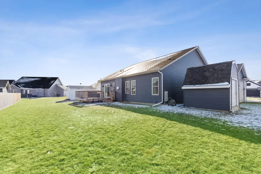 512 W Meadow Lane, Walcott, IA 52773 - #3