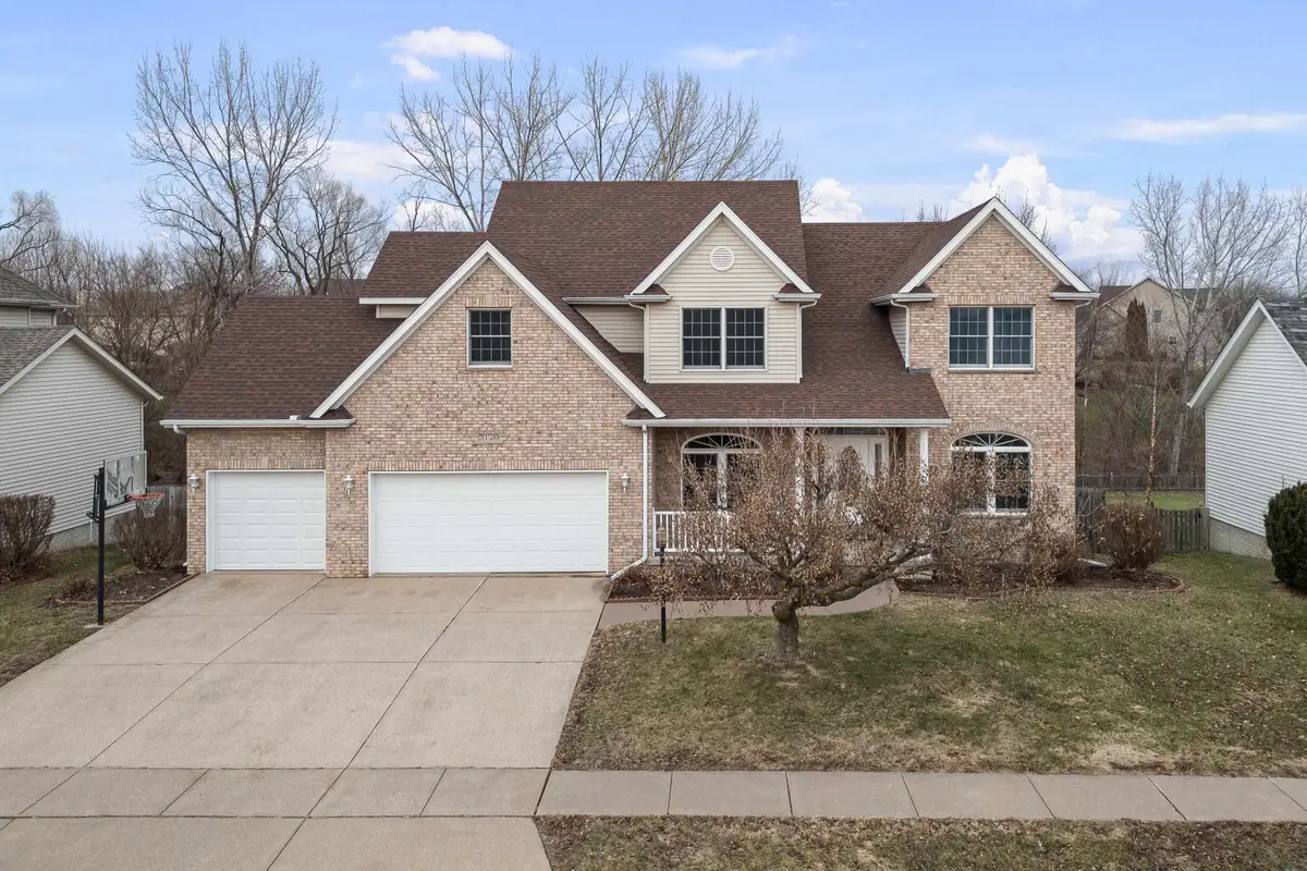 3120 Summertree Avenue, Bettendorf, IA 52722 - Image #1
