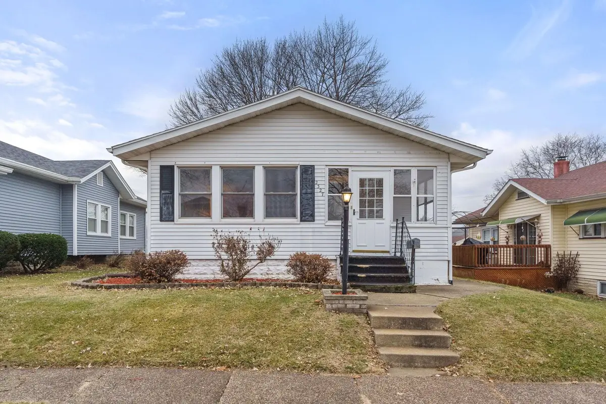 2327 6th Street, Moline, IL 61265 - Image #1