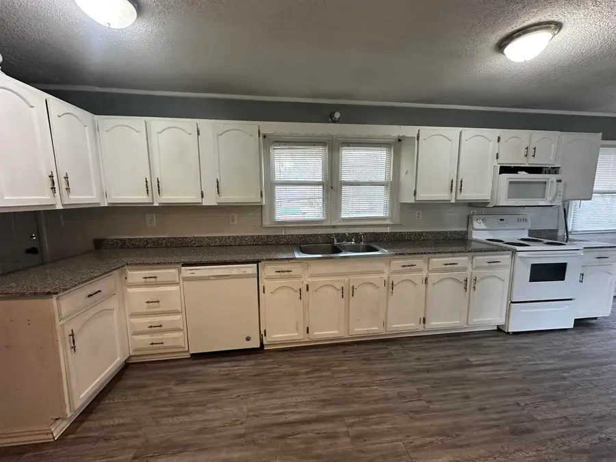 54 Hiser Rd Street #1, Murphysboro, IL 62966 - Image #3