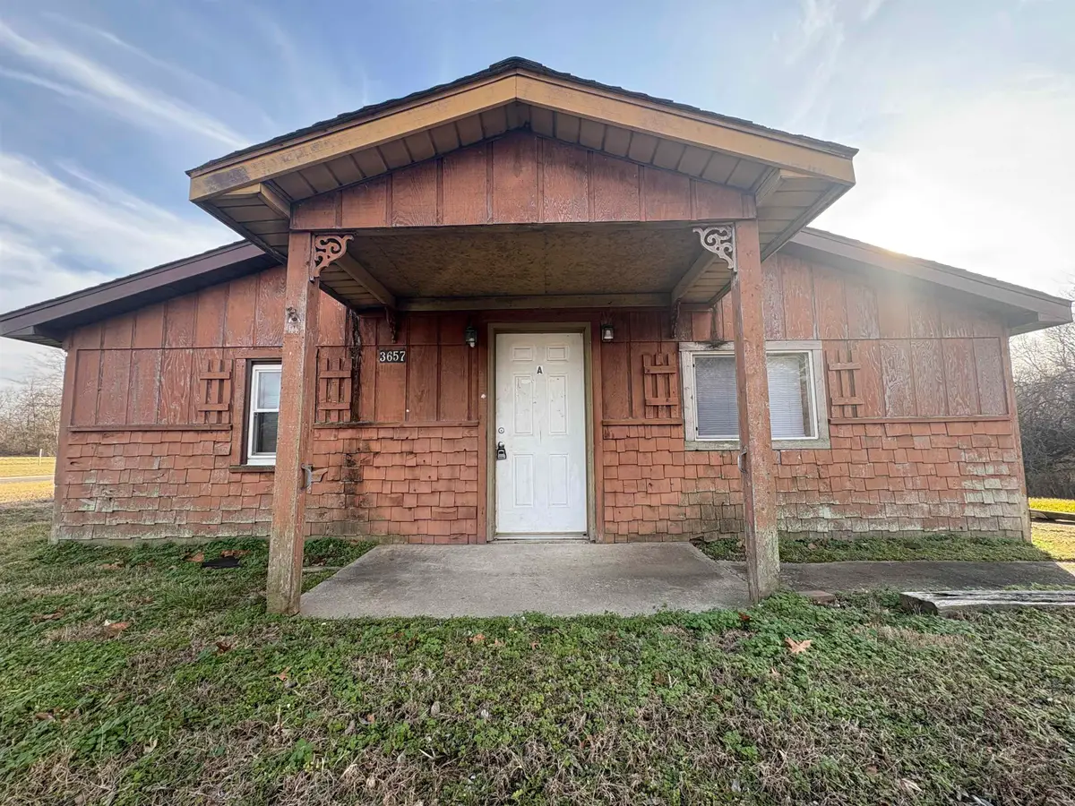 3657 Dillinger Rd Road, Carbondale, IL 62901 - Image #1