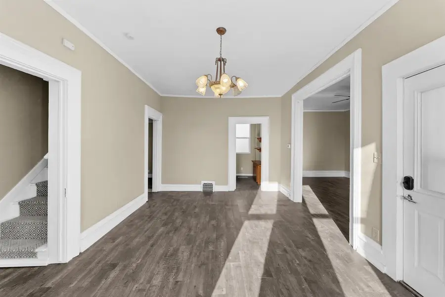 2202 Pershing Blvd Boulevard, Clinton, IA 52732 - Image #2