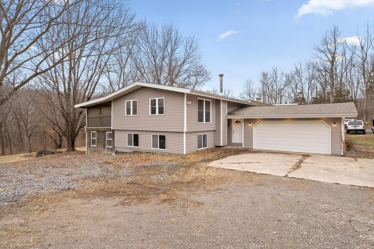 1920 River Vista Road N, Muscatine, IA 52761 - Image #1