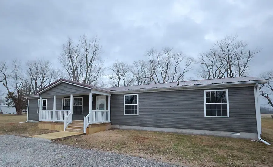 2114 Cedar Ave Avenue, Salem, IL 62881 - Image #2