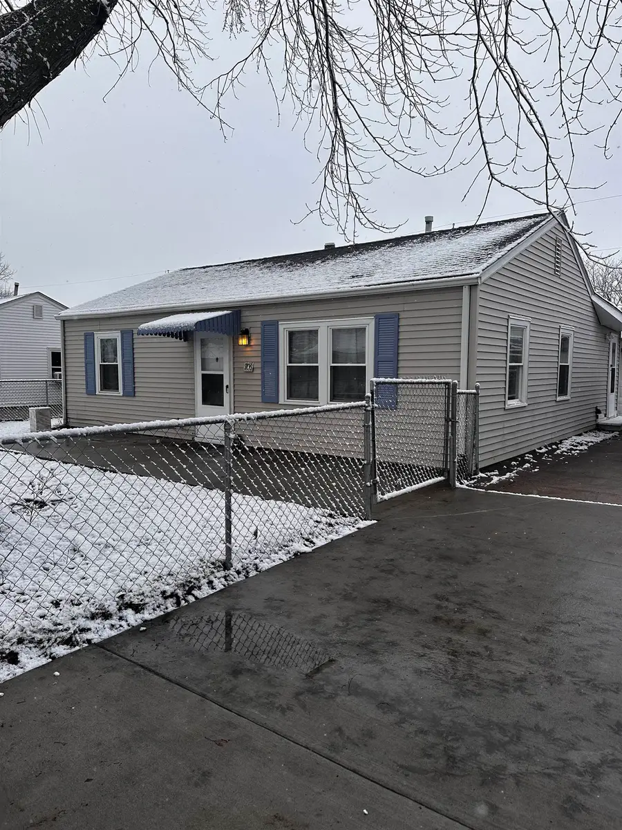 7106 N Pine Street, Davenport, IA 52806 - Image #2