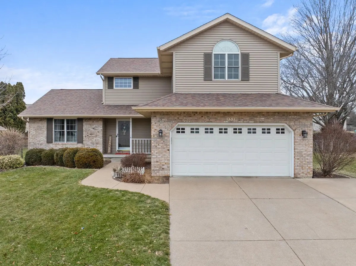 2328 Hunter Rd Road, Bettendorf, IA 52722 - Image #1