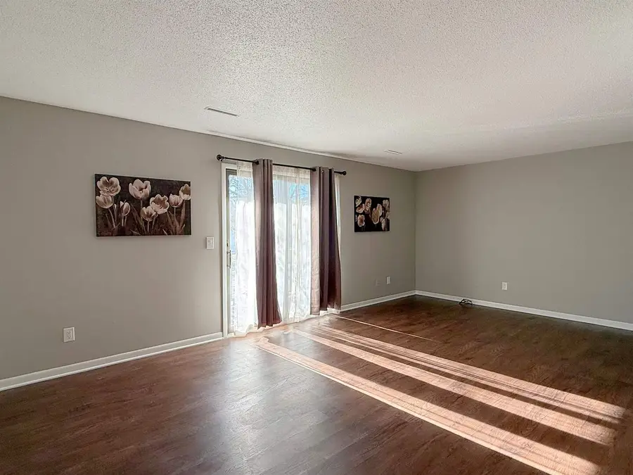 760 E Iowa St Street #2A, Eldridge, IA 52748 - Image #3