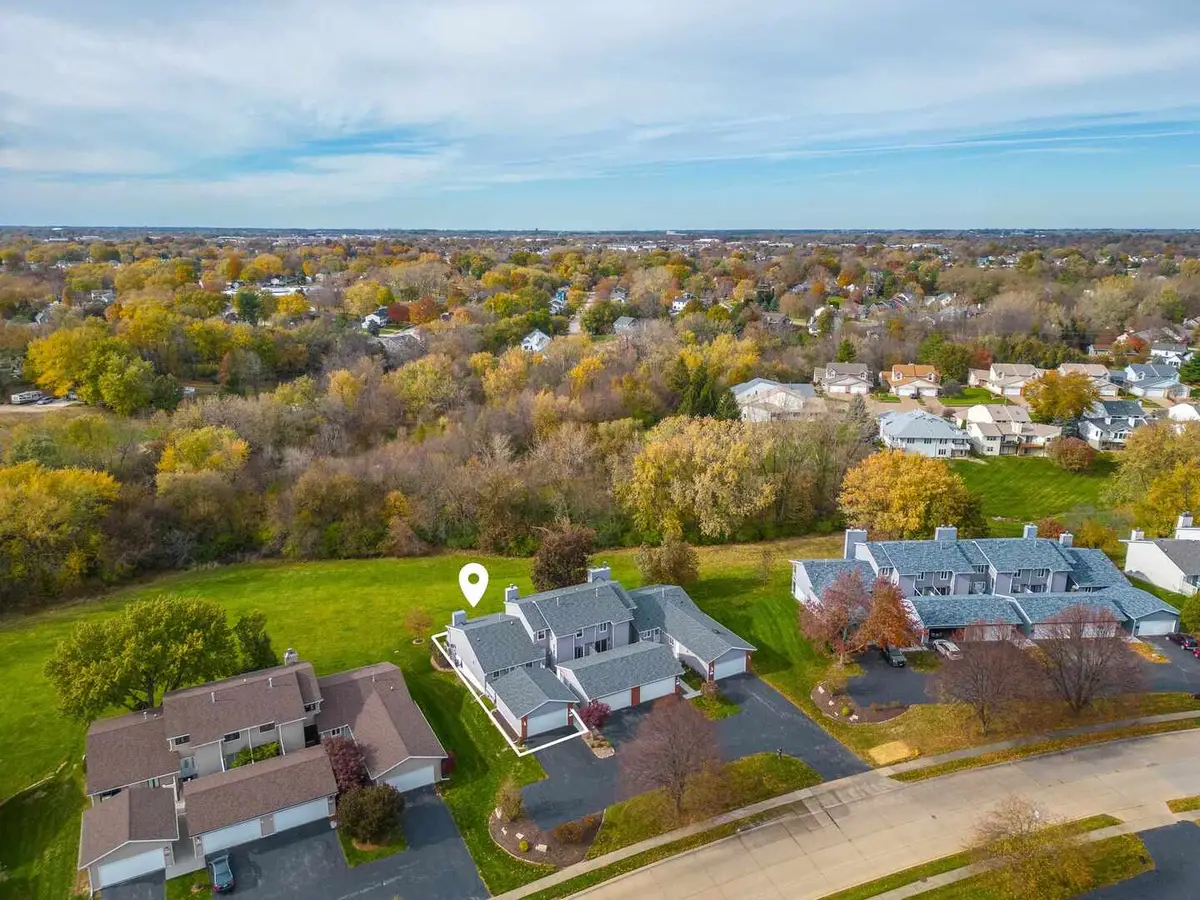 3032 Parkwild Drive, Bettendorf, IA 52722 - Image #1