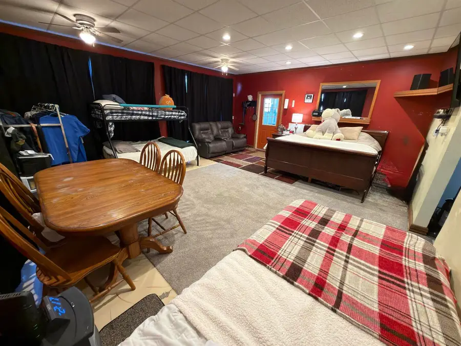 208 N 10th Street, Altamont, IL 62411 - Image #3