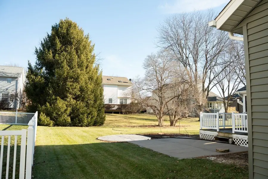 2929 Greenview Drive, Bettendorf, IA 52722 - Image #2