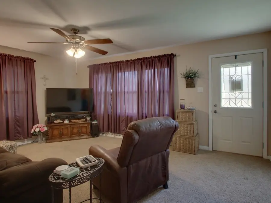 931 N 64th Street, Quincy, IL 62305 - #3