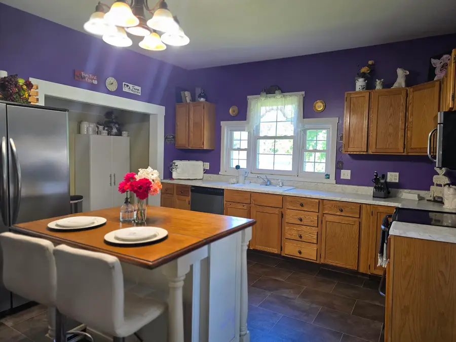 729 Locust Street, Carthage, IL 62321 - #2