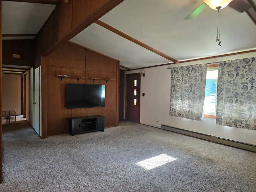 319 Rogers Road, Carthage, IL 62321 - #3