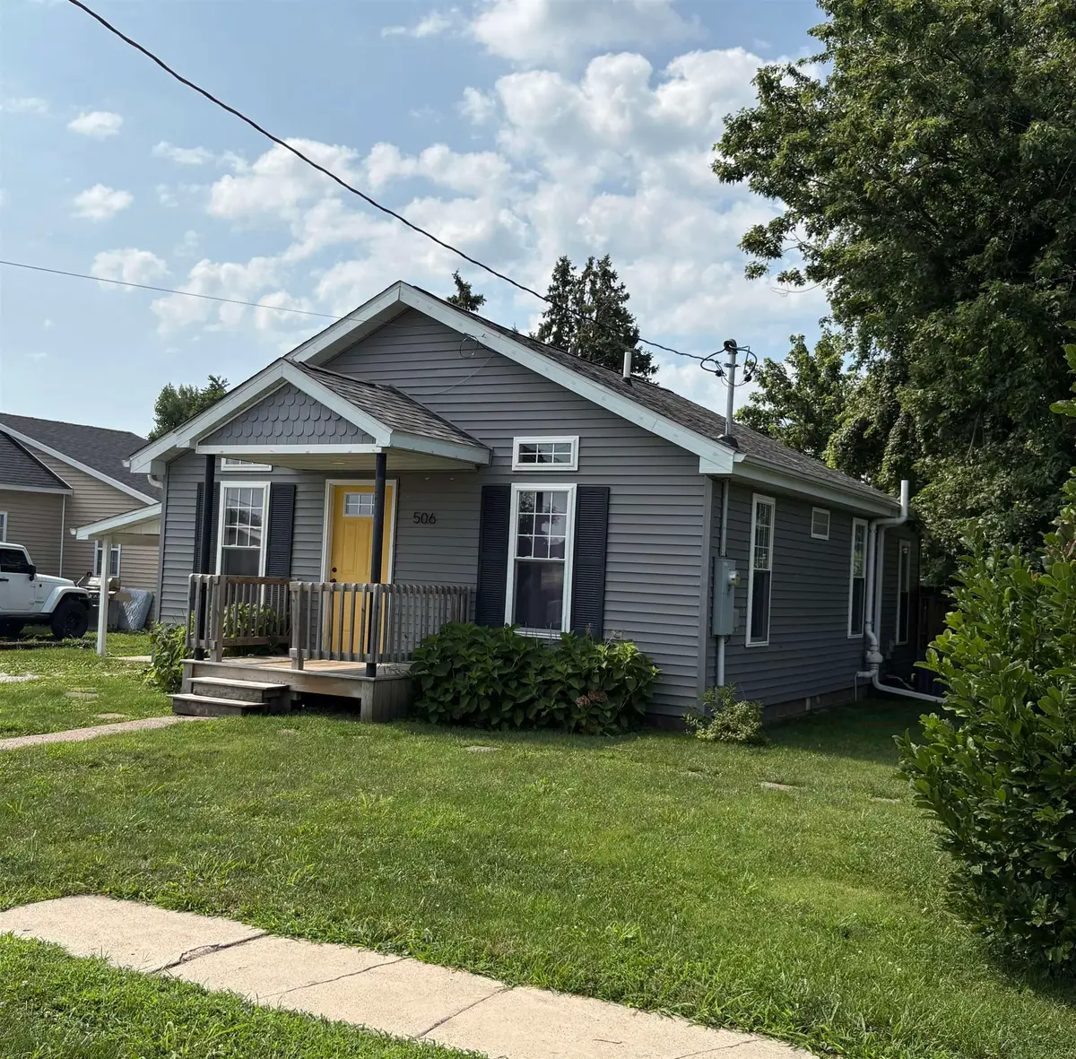 506 E Franklin Street E, Mount Sterling, IL 62353 - #1