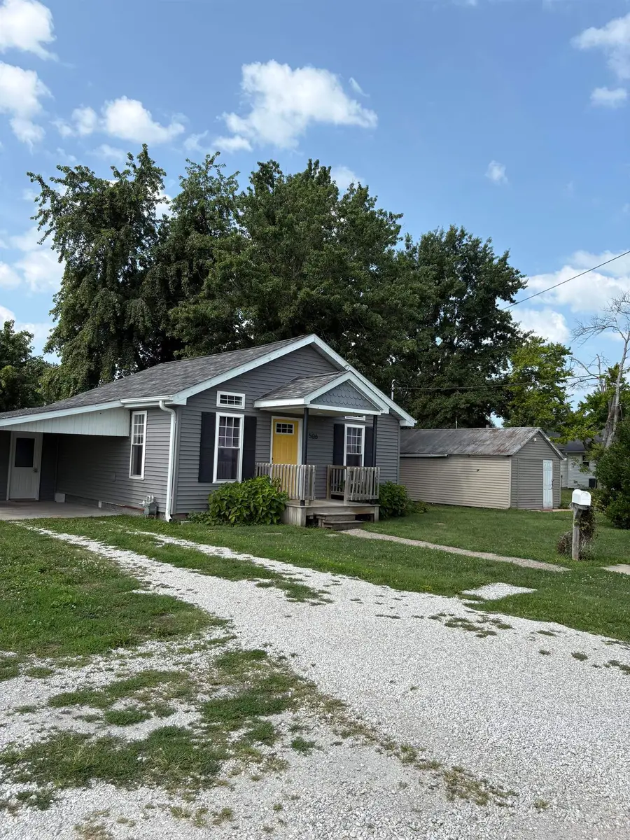 506 E Franklin Street E, Mount Sterling, IL 62353 - #2