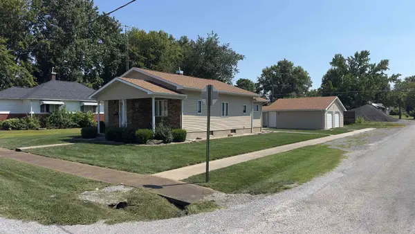 902 E Clark Street E, West Frankfort, IL 62896