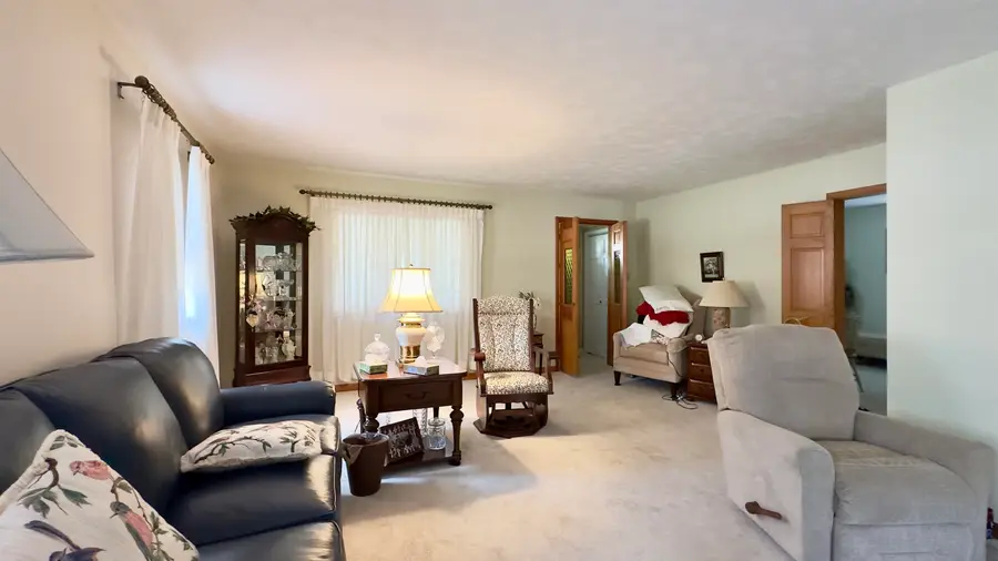 902 E Clark Street E, West Frankfort, IL 62896 - #3