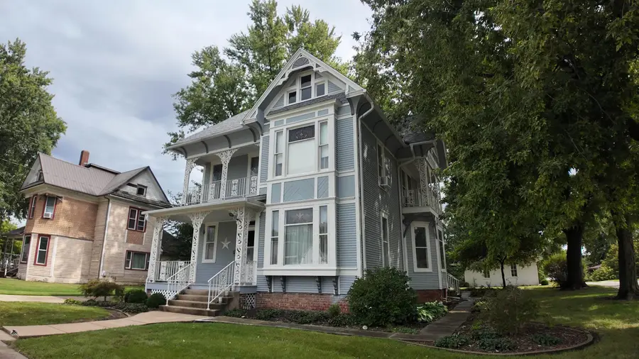 235 N Jackson Street, Rushville, IL 62681 - #3