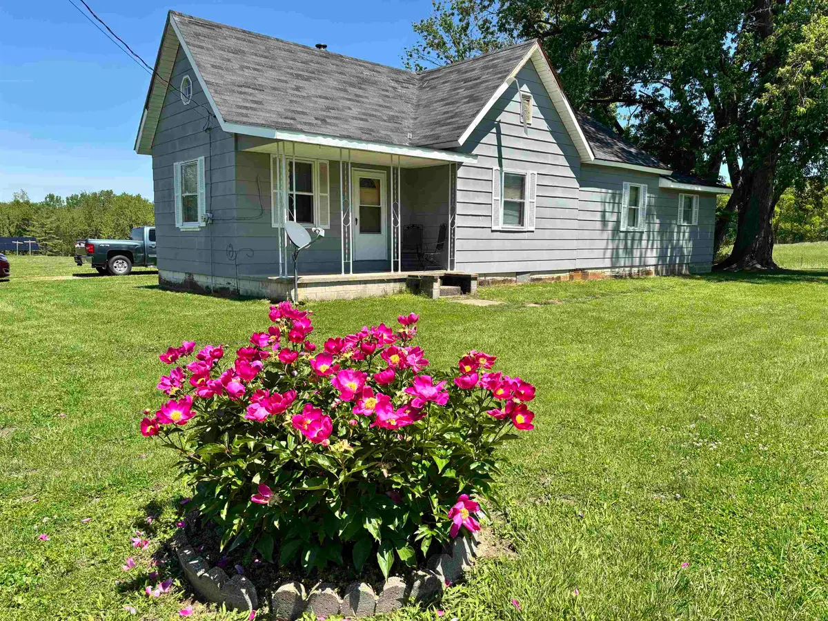 428 N Walnut Street N, Versailles, IL 62378 - #1