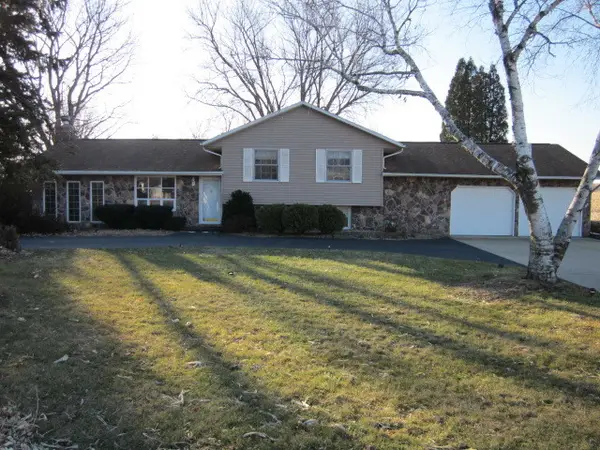 325 Bradmar Drive, Pearl City, IL 61062