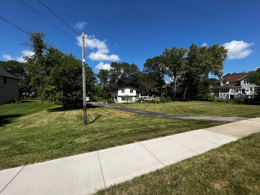 Address Withheld By Seller, Wheaton, IL 60189 - Image #3