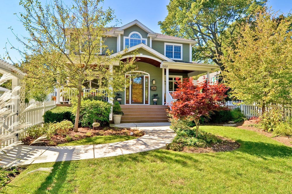 1260 Ridgewood Drive, Highland Park, IL 60035 BHGRE