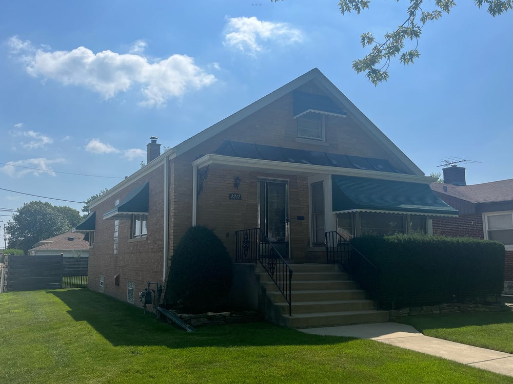2217 S 7th Avenue, North Riverside, IL 60546 BHGRE