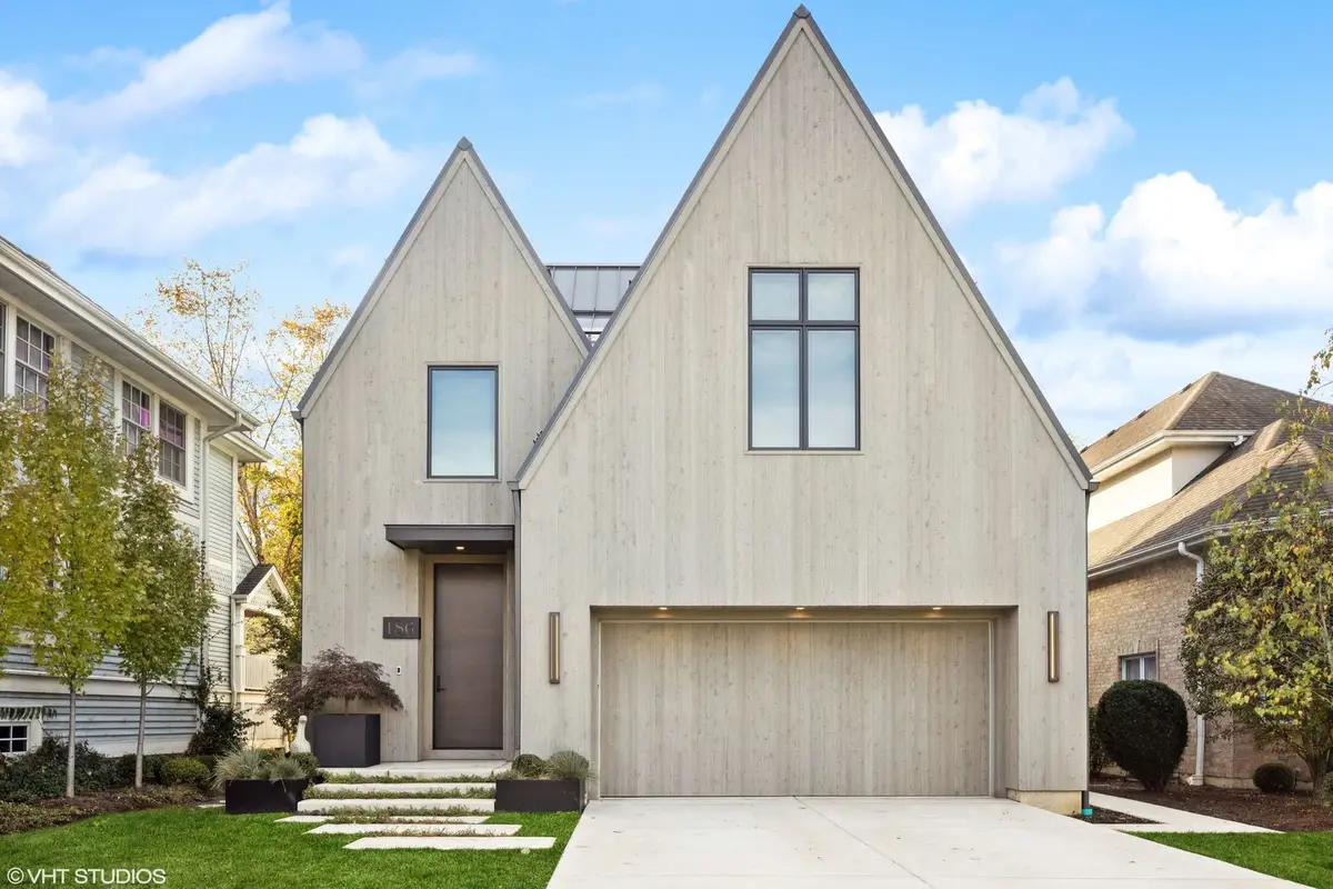 186 E South Street, Elmhurst, IL 60126 - #1