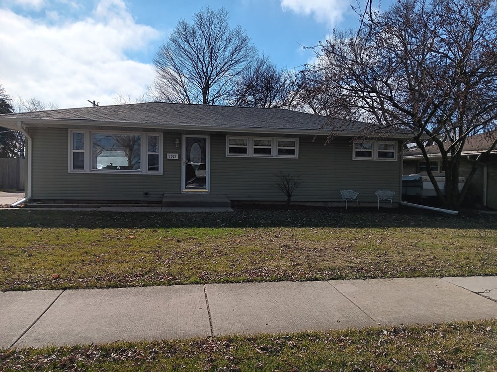 1027 E 8th Street, Lockport, IL 60441 BHGRE