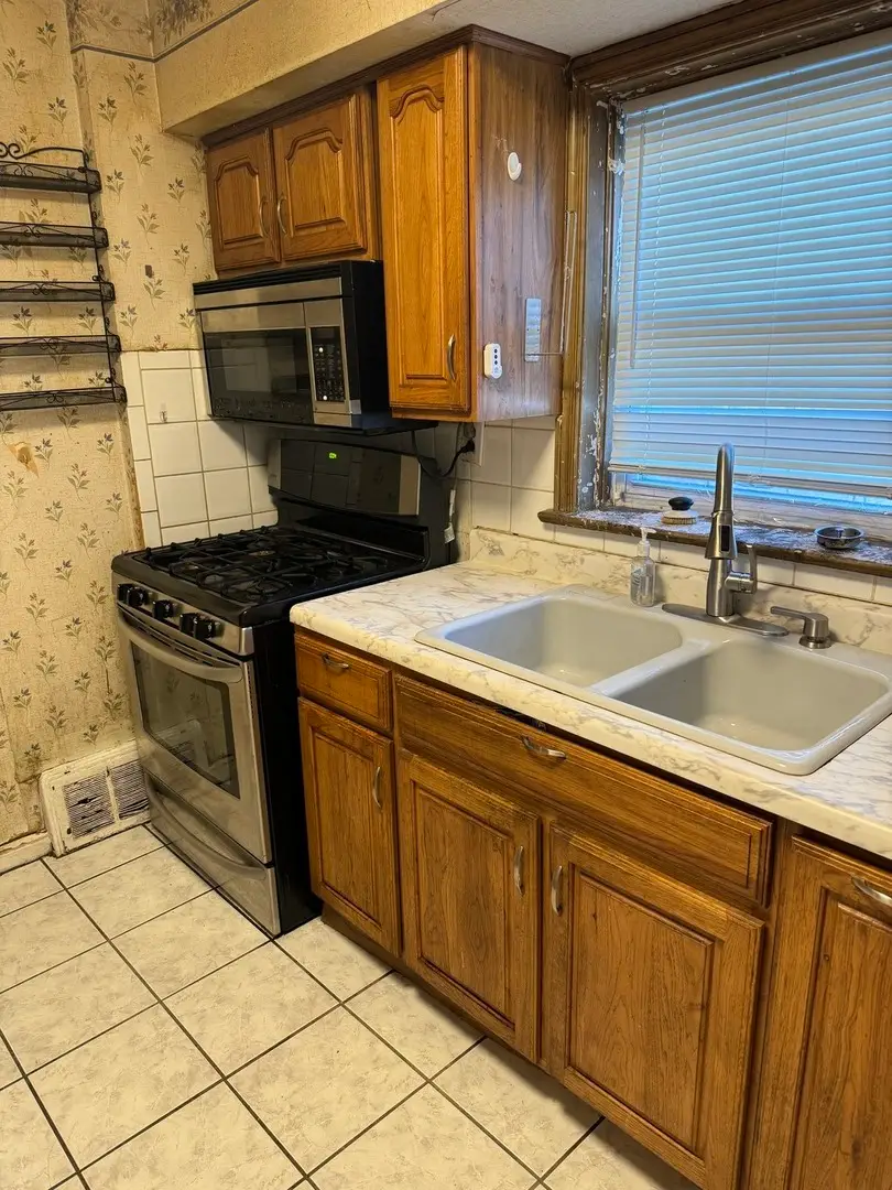 7918 S Campbell Avenue, Chicago, IL 60652 - Image #3