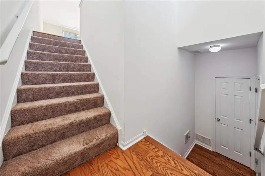 973 Parkhill Circle #973, Aurora, IL 60502 - Image #3