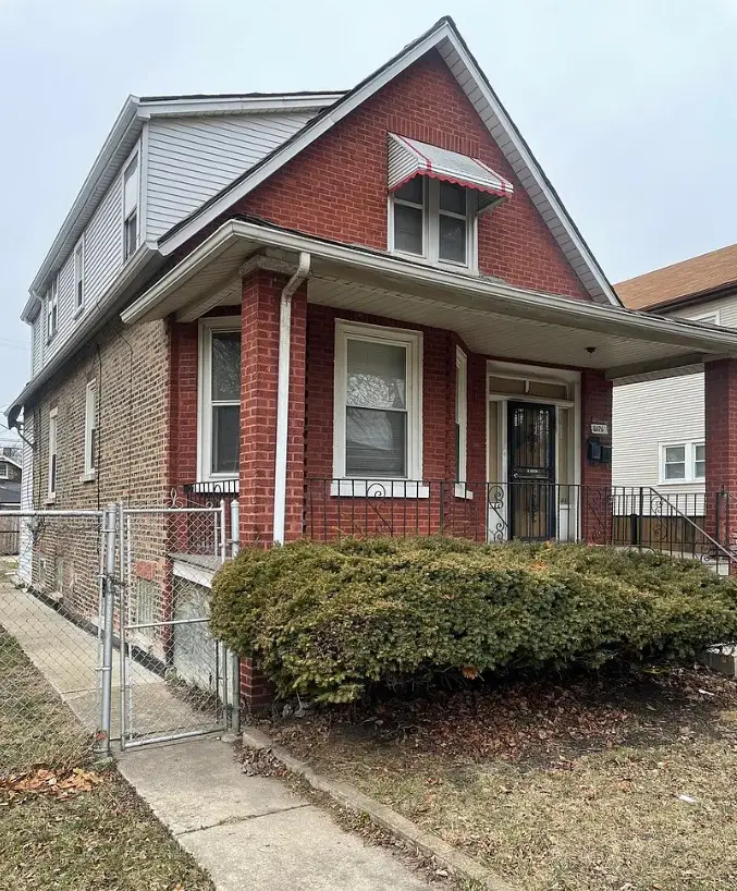 8626 S Kingston Avenue, Chicago, IL 60617 - Image #1