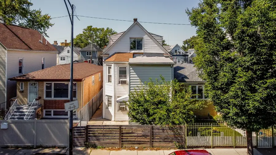 4026 N Kimball Avenue, Chicago, IL 60618 - Image #2