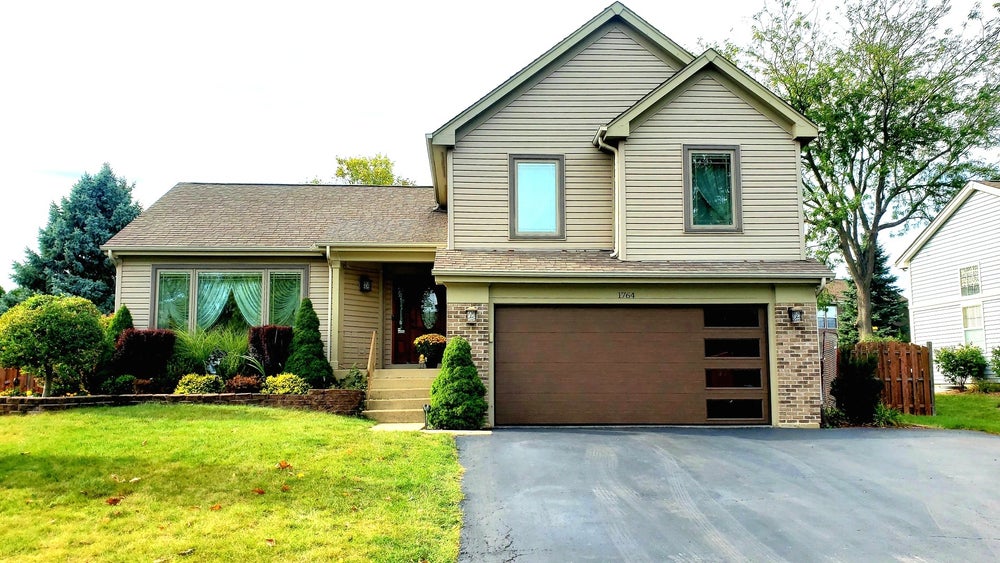 1764 Kennsington Lane, Crystal Lake, IL 60014 BHGRE