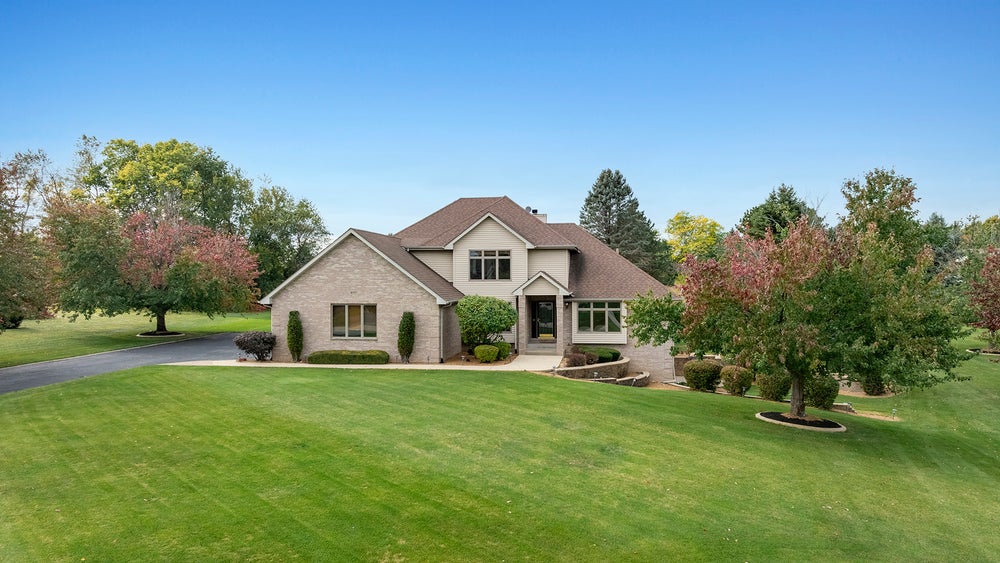 8937 W Ridge Drive, Belvidere, IL 61008 BHGRE