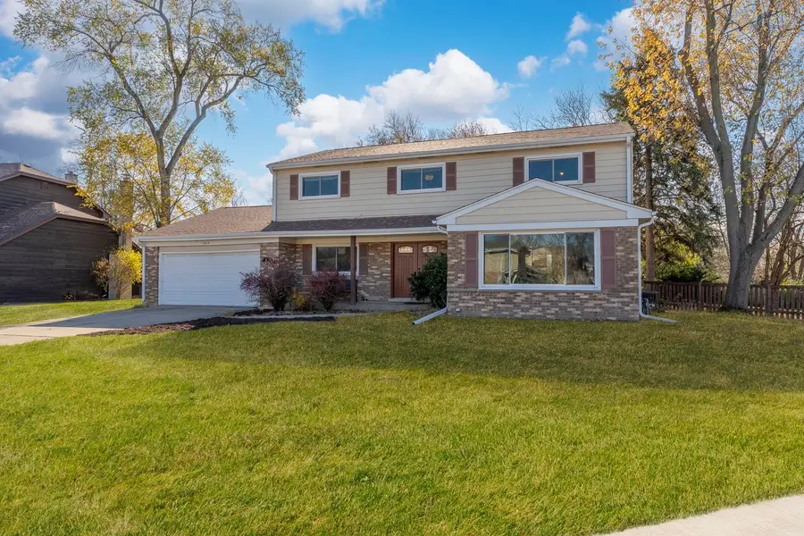 4013 Radcliffe Drive, Northbrook, IL 60062 - Image #3