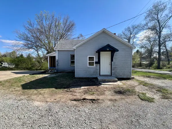 700 E Marion Street, Newton, IL 62448