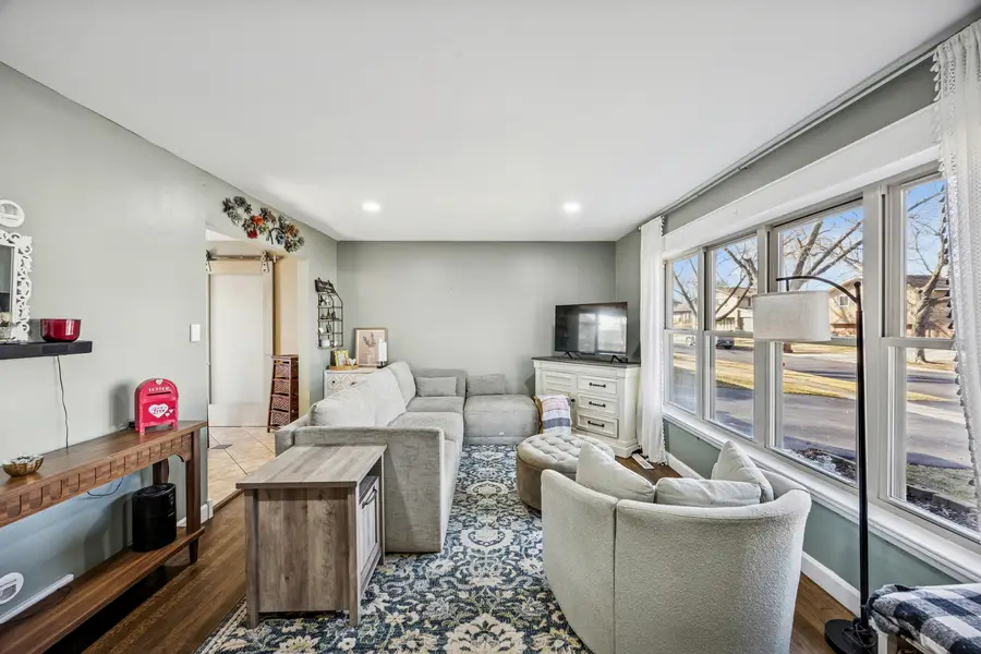 14817 El Vista Avenue, Oak Forest, IL 60452 - #2