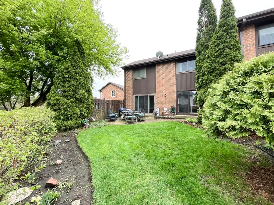 650 Cress Creek Lane, Crystal Lake, IL 60014 - Image #3