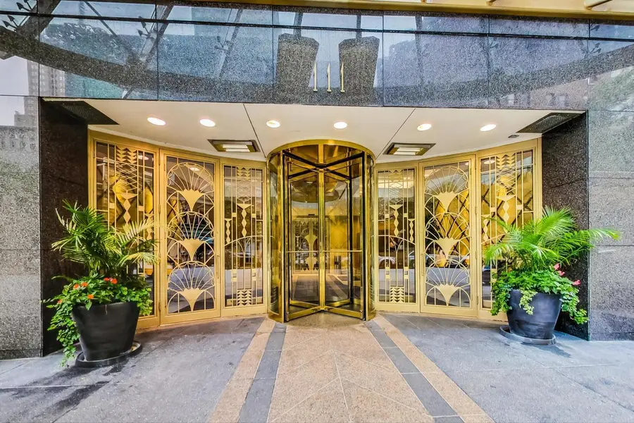 111 E Chestnut Street #38C, Chicago, IL 60611 - #2