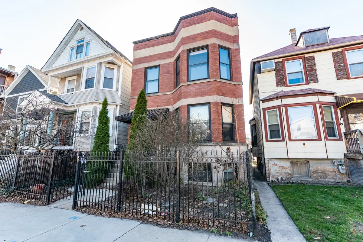 4612 N Claremont Avenue, Chicago, IL 60625 - #1