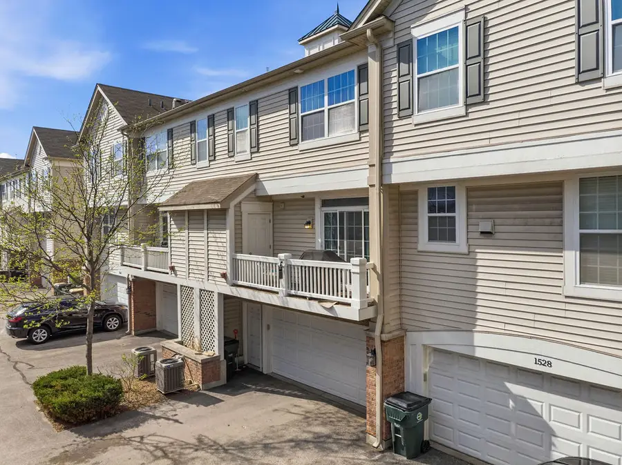 1526 E Arbor Lane, Arlington Heights, IL 60004 - #3