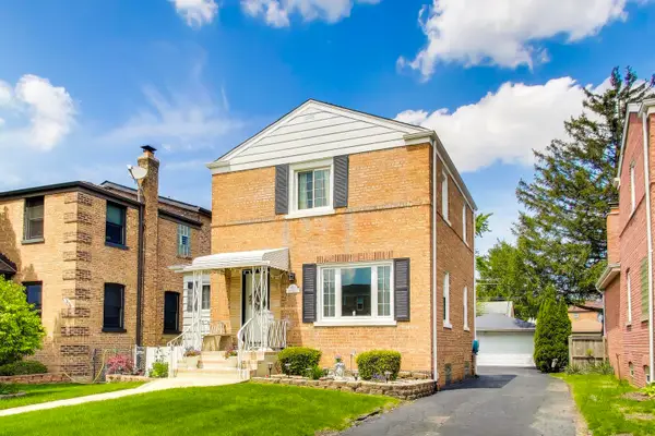 7830 W Berwyn Avenue, Chicago, IL 60656