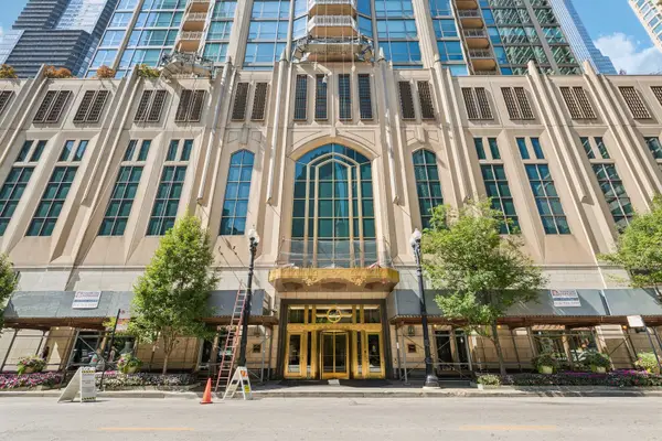 21 E Huron Street #1806, Chicago, IL 60611