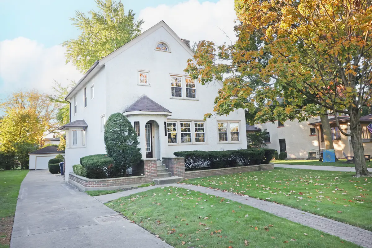 231 Lawton Road, Riverside, IL 60546 - Image #1