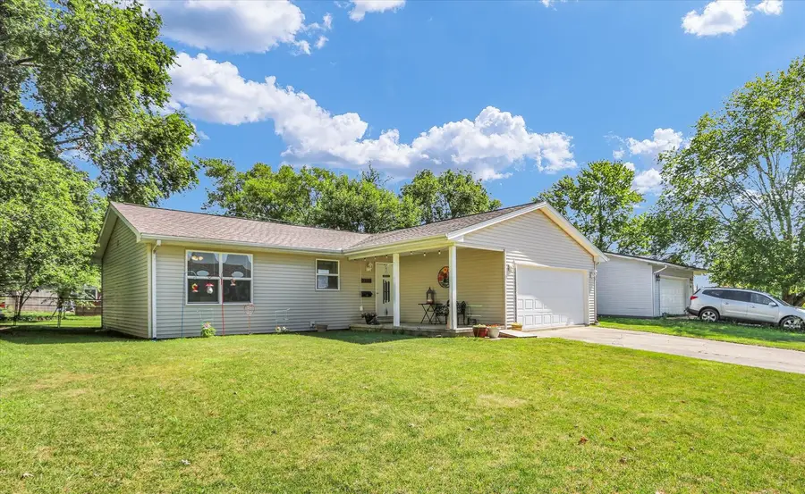 2310 E Country Squire Drive, Urbana, IL 61802 - #2